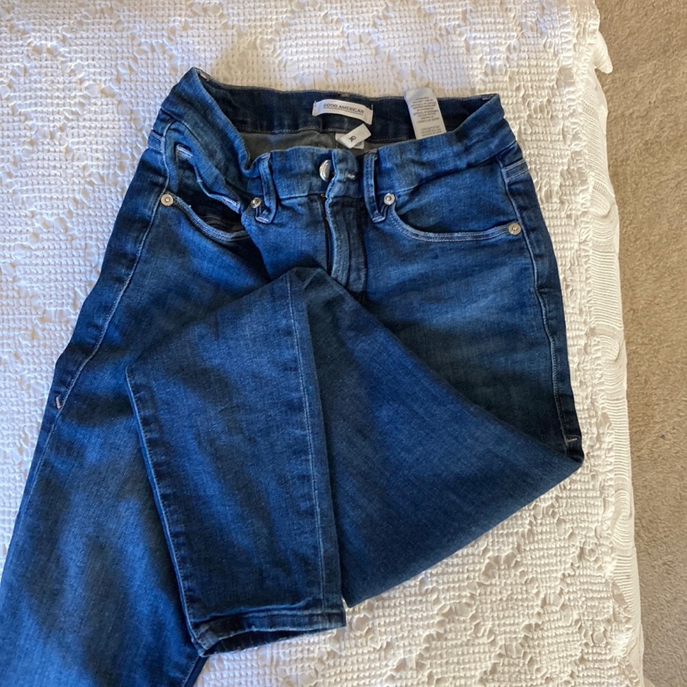 Good American Good Legs crop